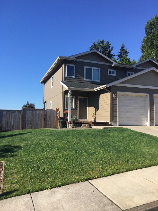 Photo - 952 S 58th St