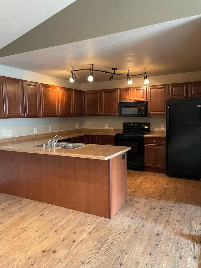 Building Photo - 3115 W Glenpark Dr Unit 6 Rental