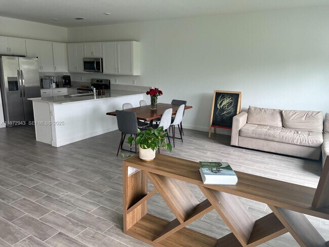 Photo - 4343 Hammock Grove Dr