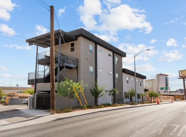 Building Photo - 524 N 7th St Unit 2