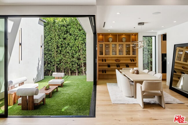 Photo - 14822 Hesby St