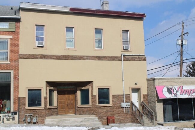Building Photo - Boarding House WEEKLY RENT