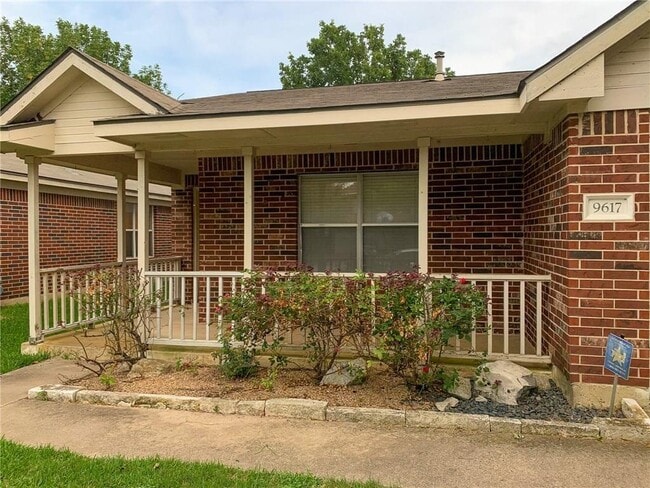 Photo - 9617 Copper Creek Dr