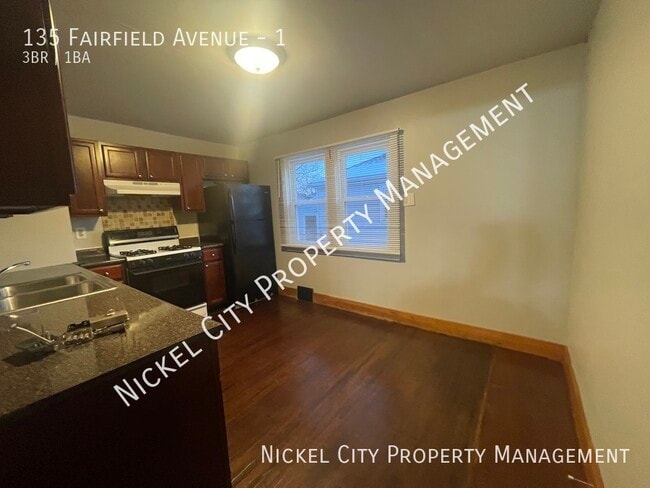 Photo - 135 Fairfield Ave Unit 1