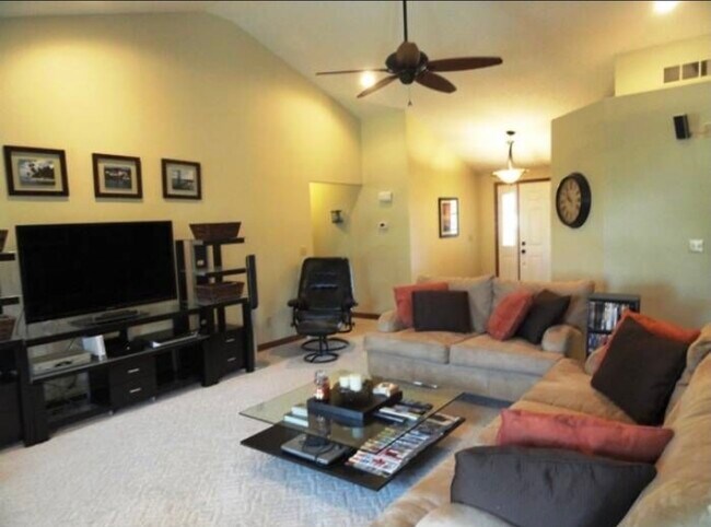 Photo - 804 Hunters Creek Dr