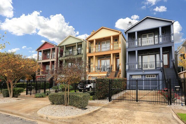 Photo - 1138 Robbie St