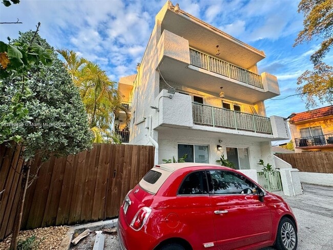 Photo - 1121 SW 7th St Unidad 1 Rental