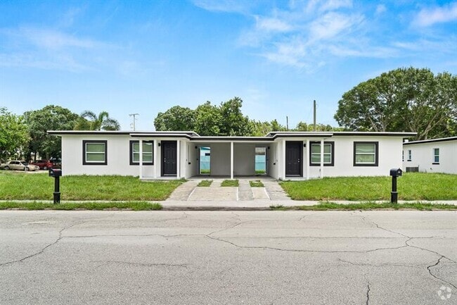 Building Photo - 602 S 13th St Unit 1 Rental