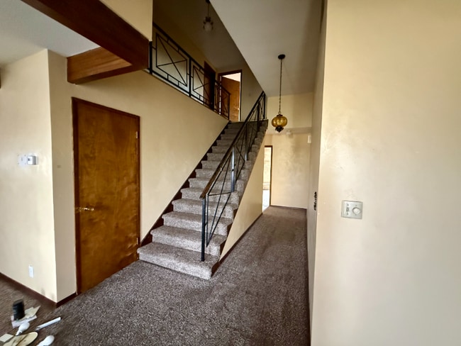 Photo - 565 Franklin Ct