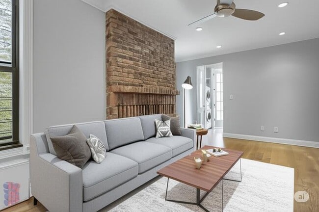Building Photo - 209 E 25th St Rental