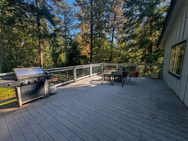 Photo - Peaceful Country Living on Over 3 Acres in South Eugene!