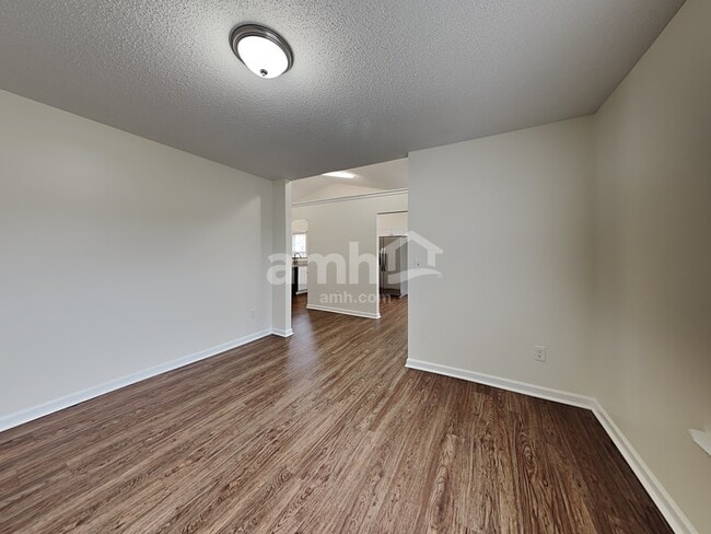Photo - 219 Bellport Dr