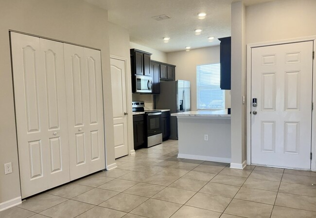 Photo - 3992 Village View Ln