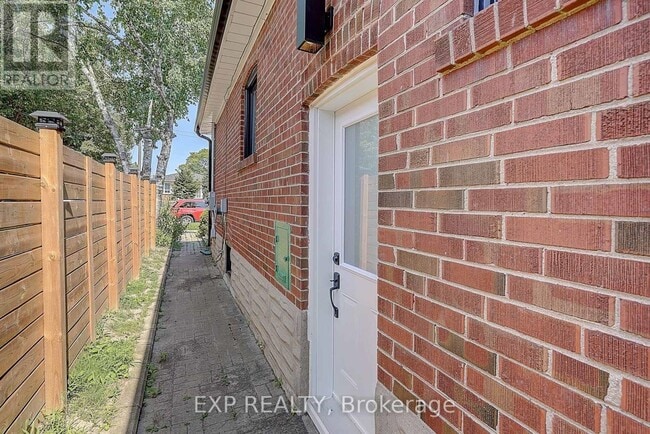 Photo - 36 Vauxhall Dr