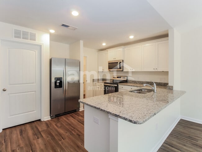 Photo - 1397 John Swann St