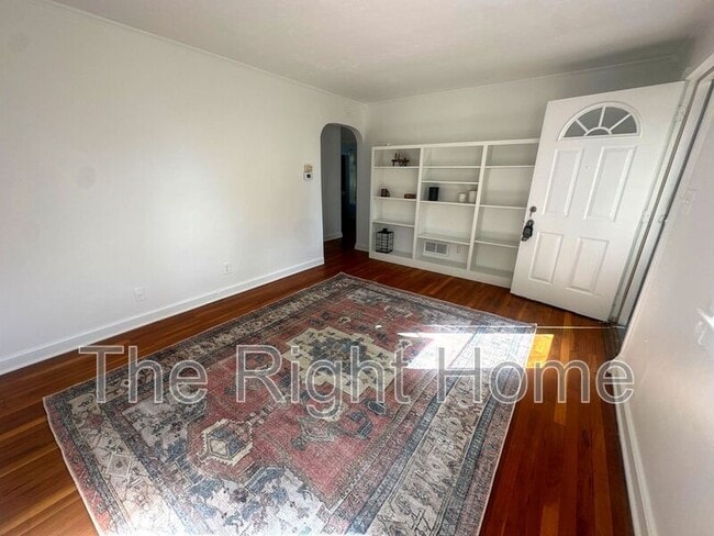 Photo - 5417 S 49th St