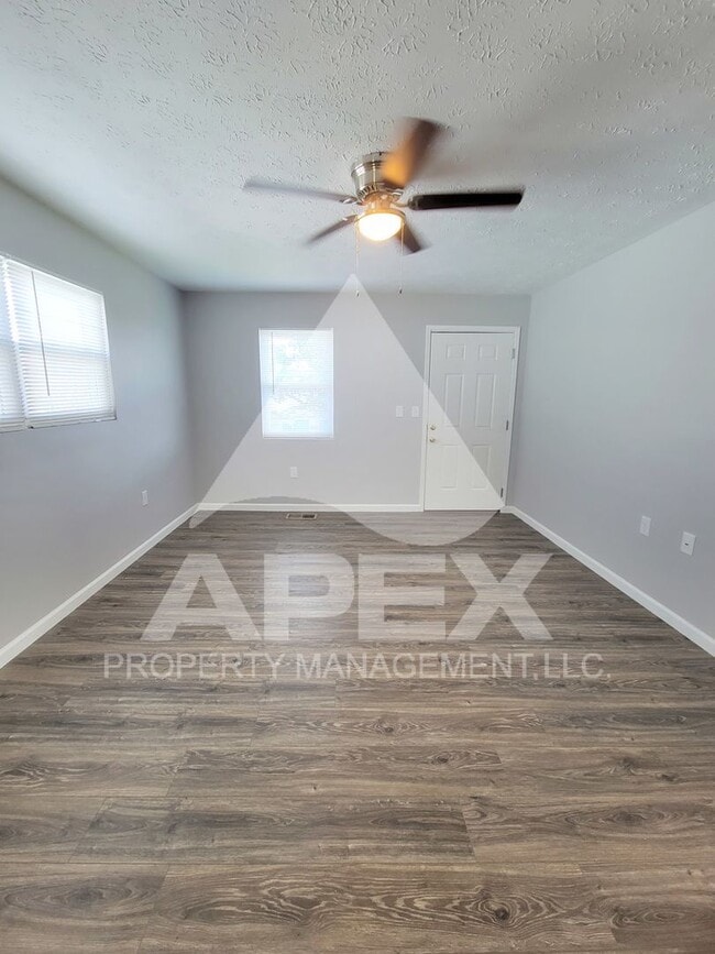 Photo - Renovated - 2 Bd 1 Ba Single Family home in North Knox close to downtown!