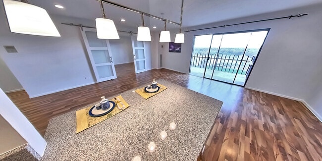 Isla/Península - 480 S Marion Pky Unidad 1405A