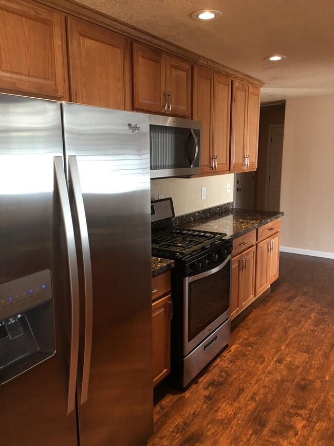 Photo - 3 bedroom 2 bathroom house - Stewart Lennox