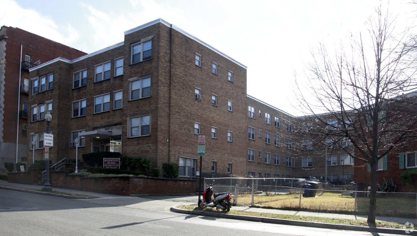 Roosevelt Plaza - Roosevelt Plaza