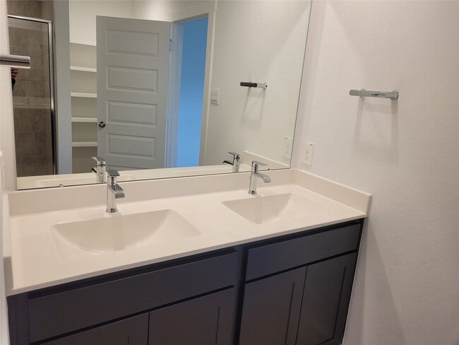 Building Photo - 4951 Pne Hvn Ln