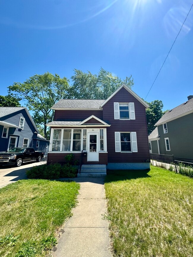 Building Photo - 84 E. 15th Street