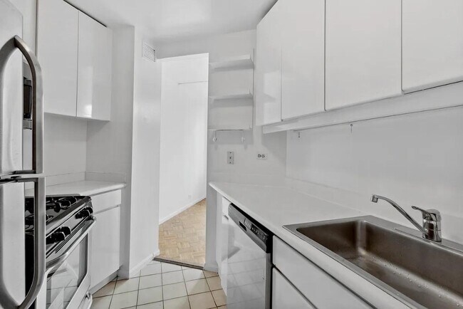 Photo - 295 Greenwich St Unit 8v