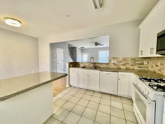 Photo - 2758 Ashleigh Ln