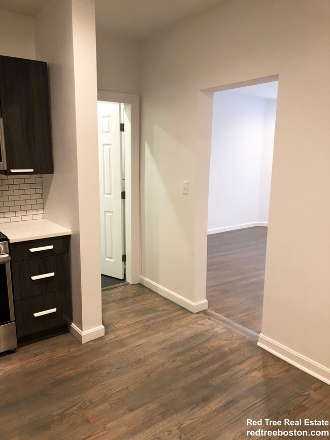 Photo - 11 Peterborough St Unit 1