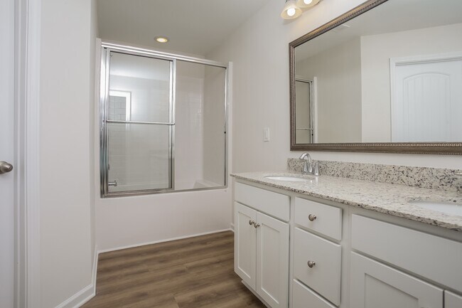 Photo - 198 Wahoo Cir