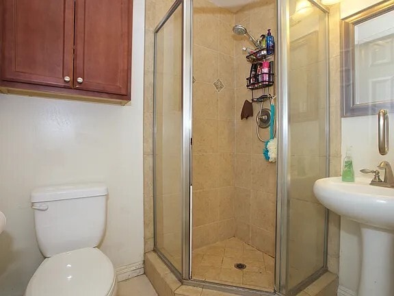 Photo - 550 Graves Ave