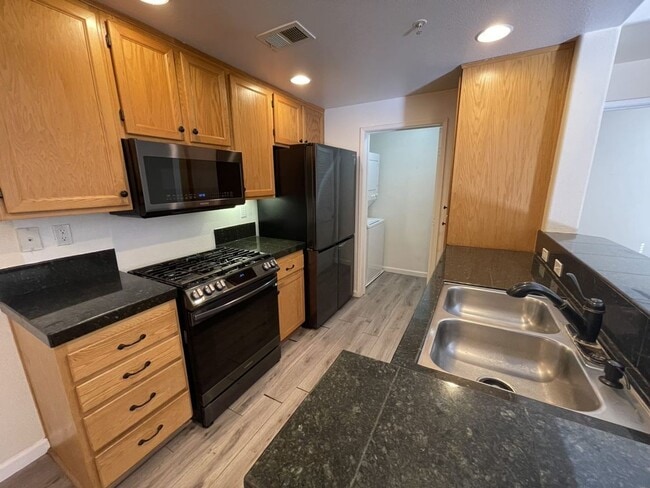 Photo - Beautiful 2nd Story 2 Bed 2 Bath House in Chula Vista Unidad #324