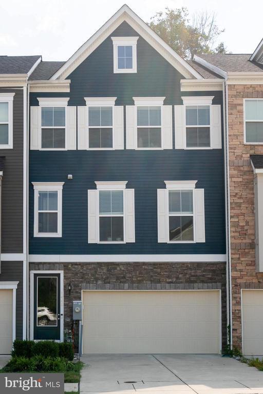 Building Photo - 1445 Honeylocust Dr Rental
