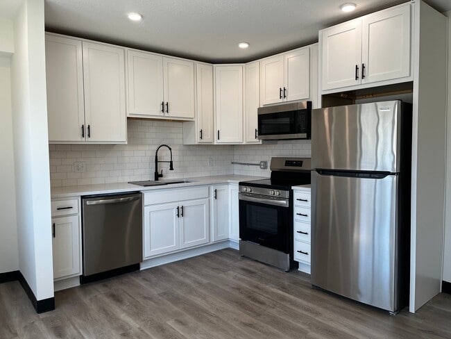 480 8th St Unit 103