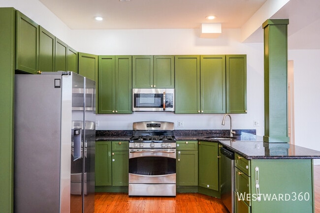 Building Photo - 5172 S Michigan Ave Unit 2