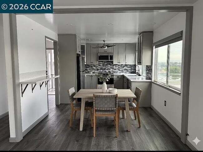 Photo - 3081 Birmingham Dr