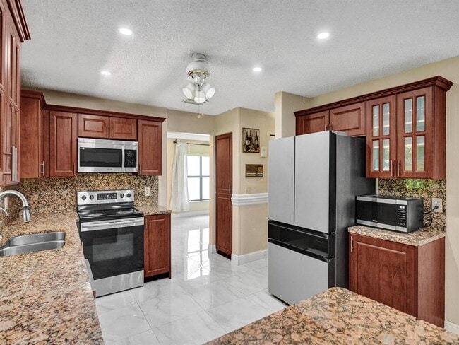 Photo - 9610 Dunhill Dr