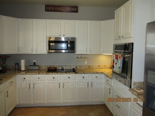 1350 W 13th St