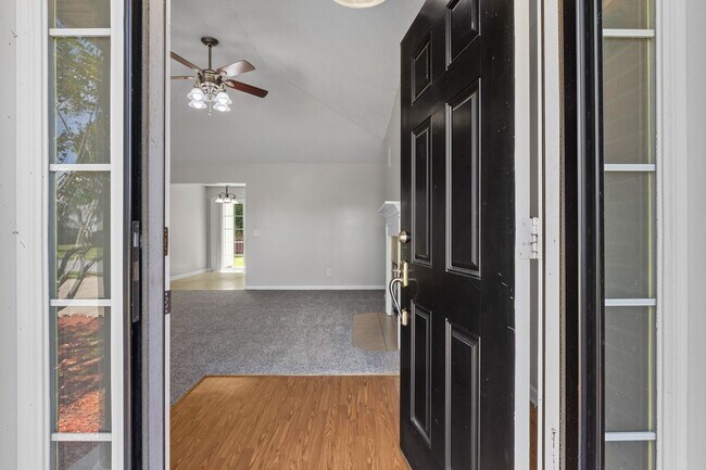 115 Nandina Wy