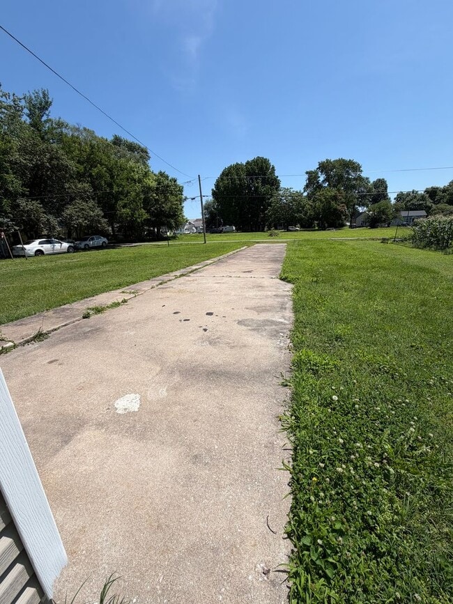 Photo - New in DuQuoin!