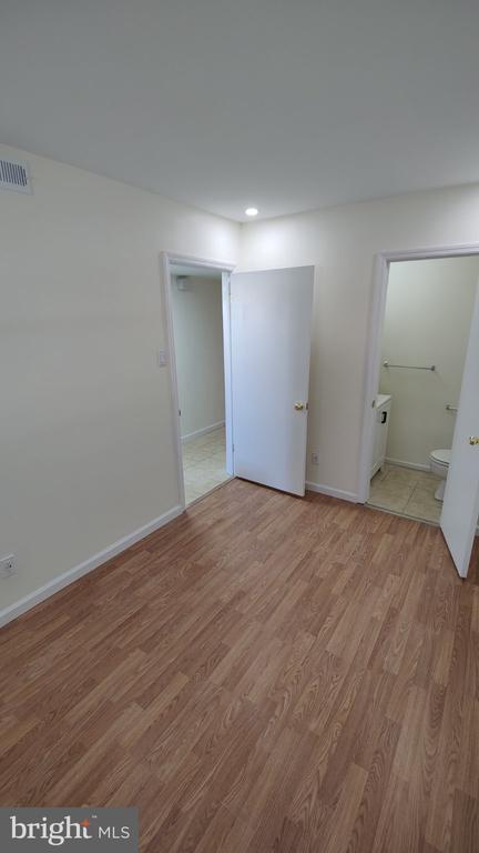 6 Buttonwood Rd