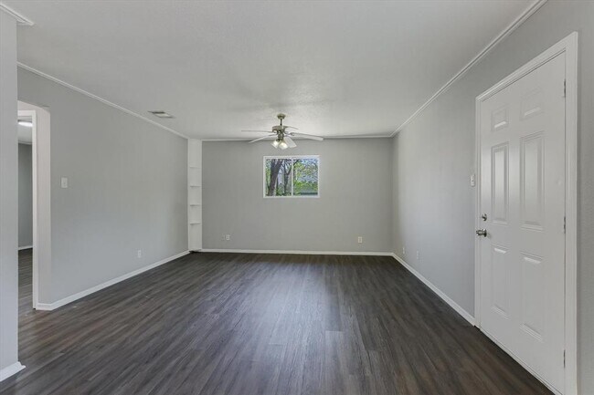 Photo - 1811 Magnolia Dr