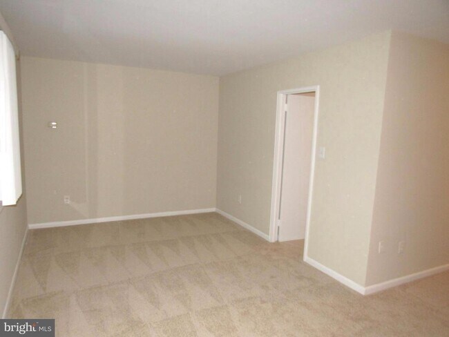 Photo - 1830 Columbia Pike Unit 411