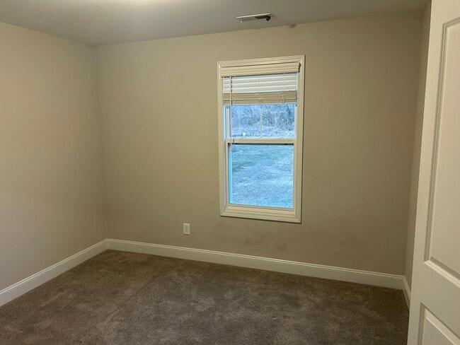 Photo - 644 Barlow Rd