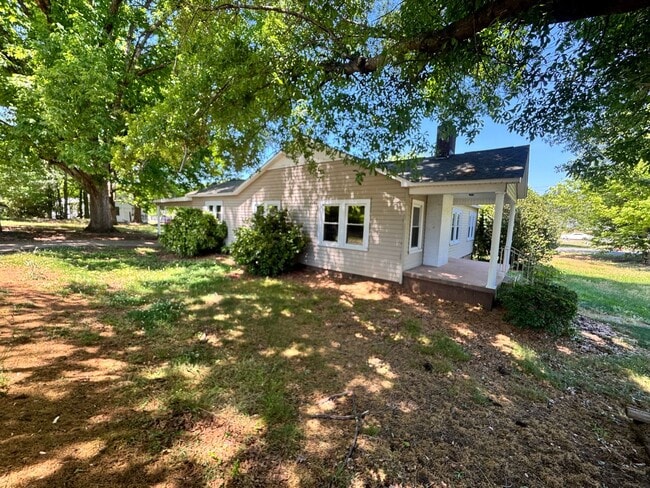Photo - 3/1.5 House in Shelby, NC