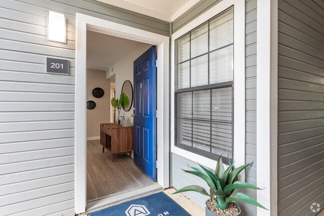 2BR, 2BA - 904SF Meadow