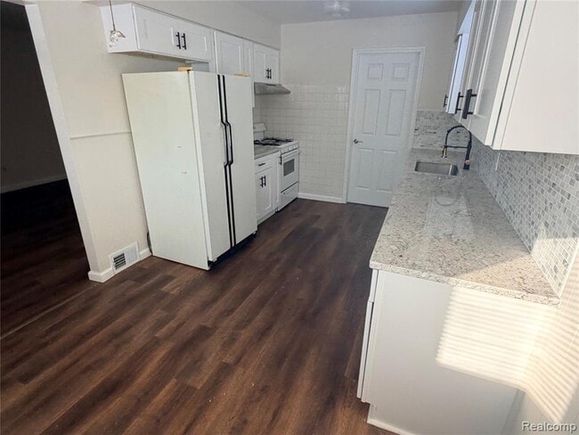 Photo - 21053 St Francis