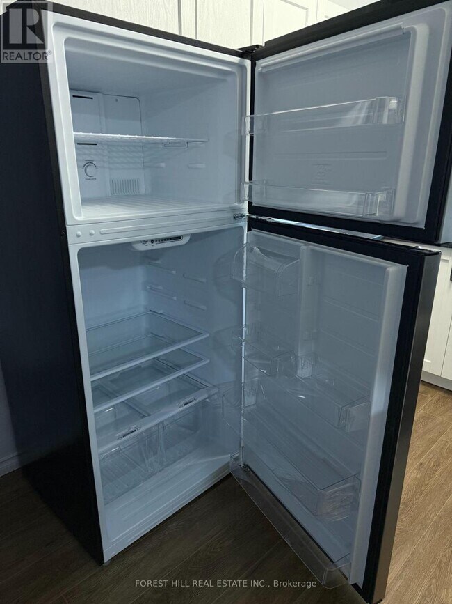 Photo - 31 Laguna Pkwy