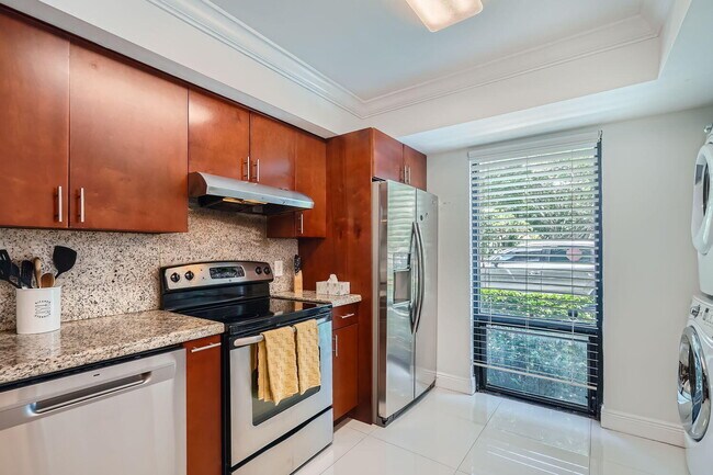 Photo - 1705 Presidential Way