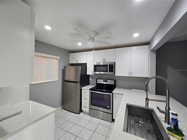 Photo - 3504 S Beneva Rd Unidad 203